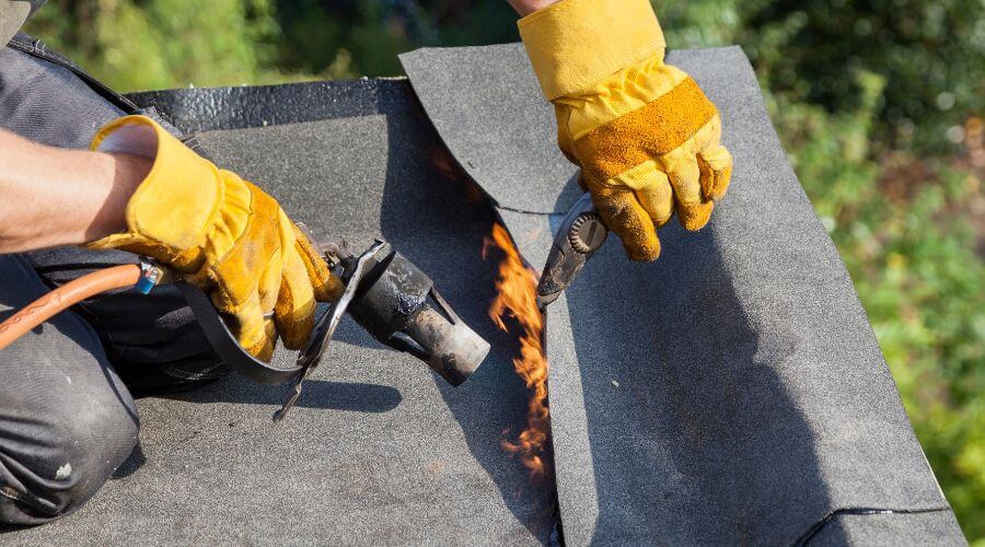 Professional residential roofers in Uhrichsville, OH